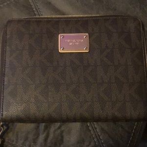 Michael Kors Ipad Mini Holder and Card Organizer